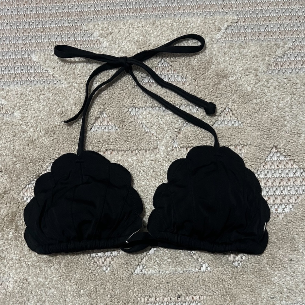 PINK VS Black Scalloped Swim Top